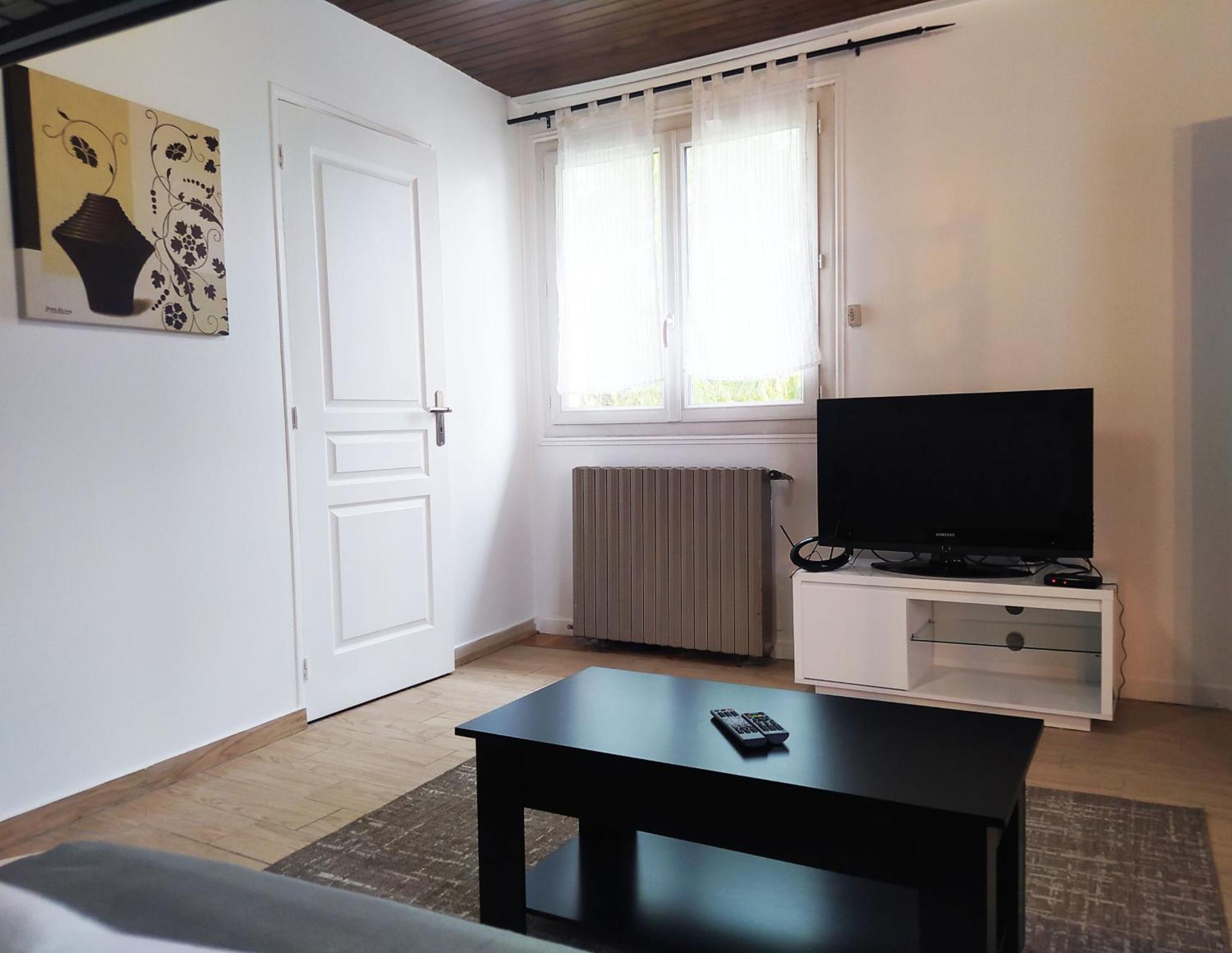 Charmant Studio Au Calme Proche Rer Stade De France Paris Stains Exterior photo